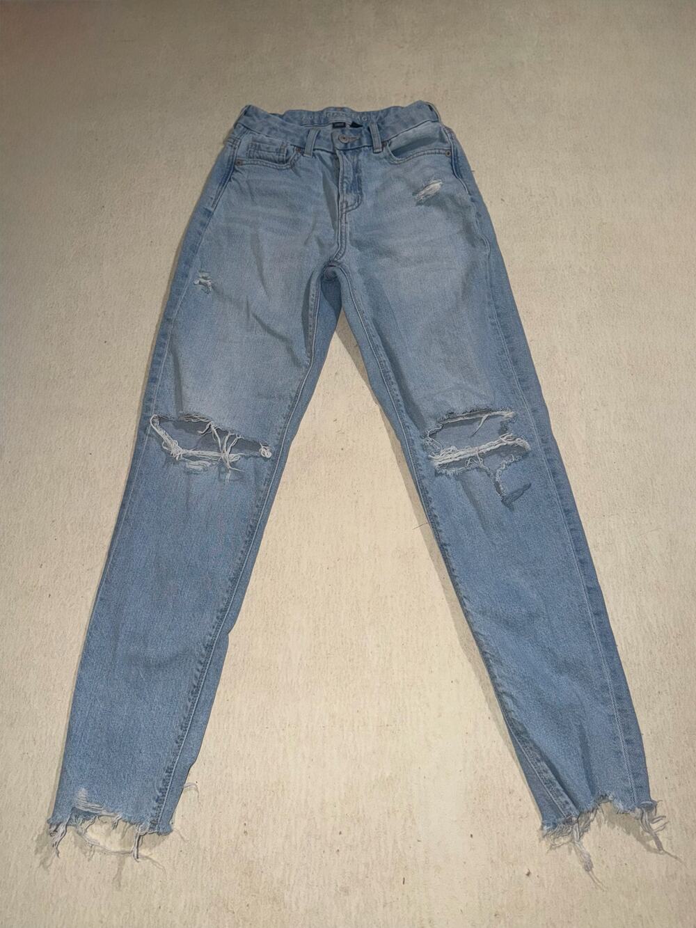American Eagle STRIGID women’s distressed curvy mom jeans